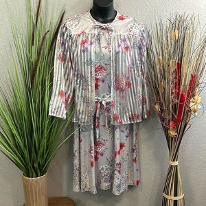 #488 Boutique floral print dress with a vest overlay size 24